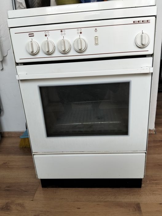 Aragaz  pe gaz și curent electric GEBE.