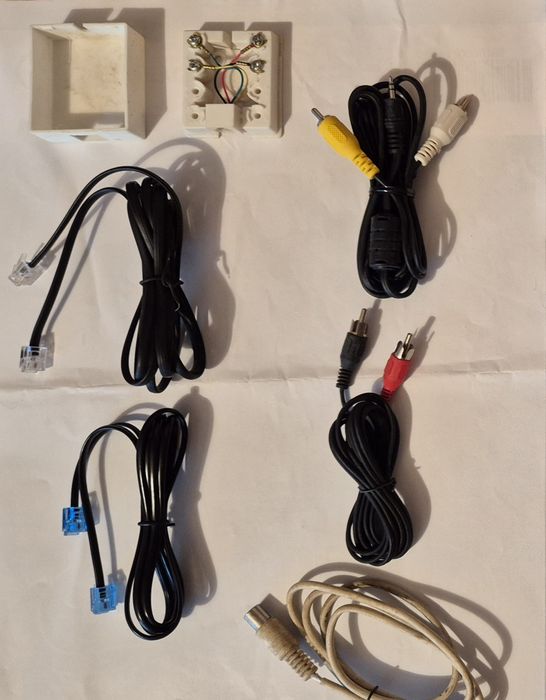 Lot cabluri telefon+audio-video 2xrca+diverse