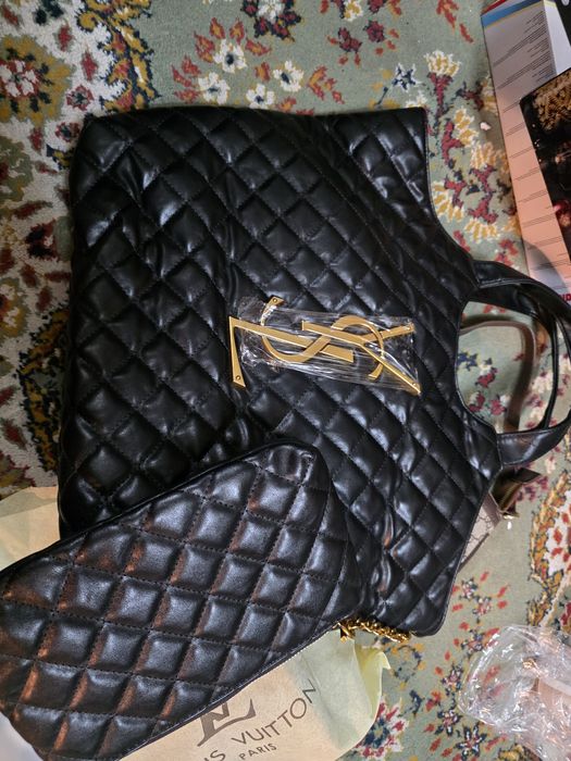 Geanta YSL noua deosebita