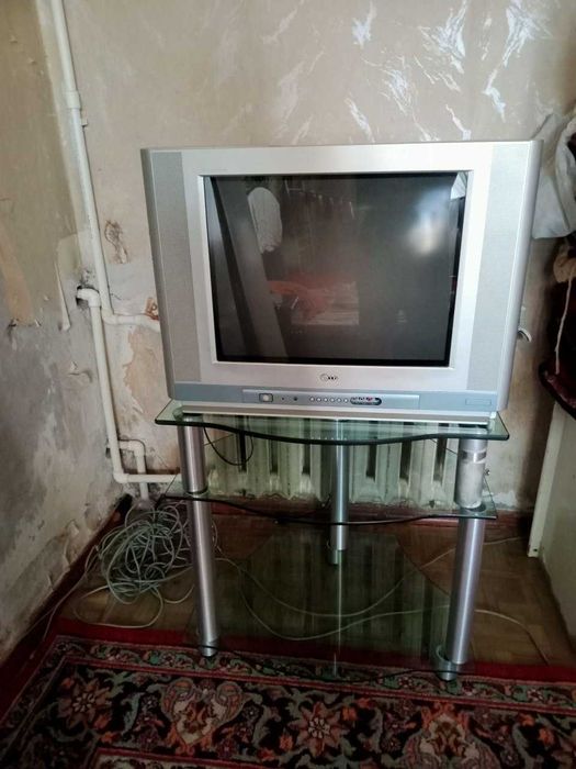 Телевизор LG в отличном состоянии