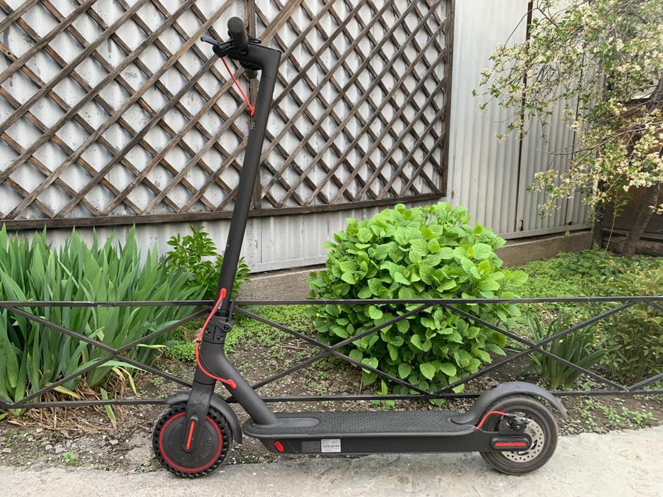 Xiaomi Mi Electric Scooter Pro 2