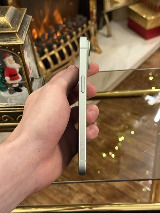 Iphone 15 128gb 89% baterie