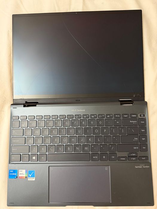 Vand laptop ASUS ZenBook 14