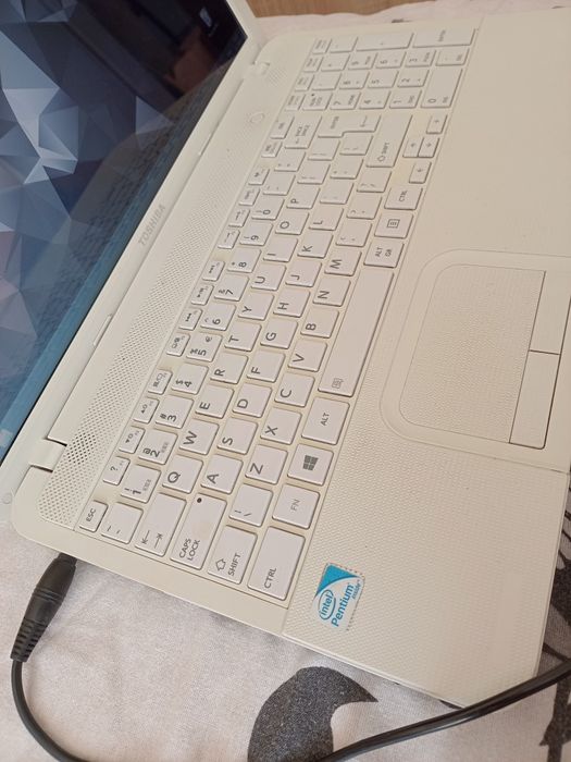 Чудесен лаптоп "Toshiba"