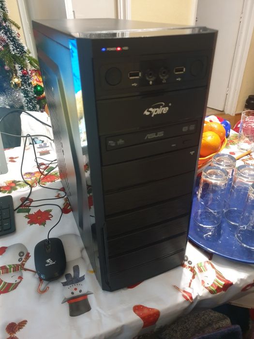 Unitate de gaming i7 2600 impecabil