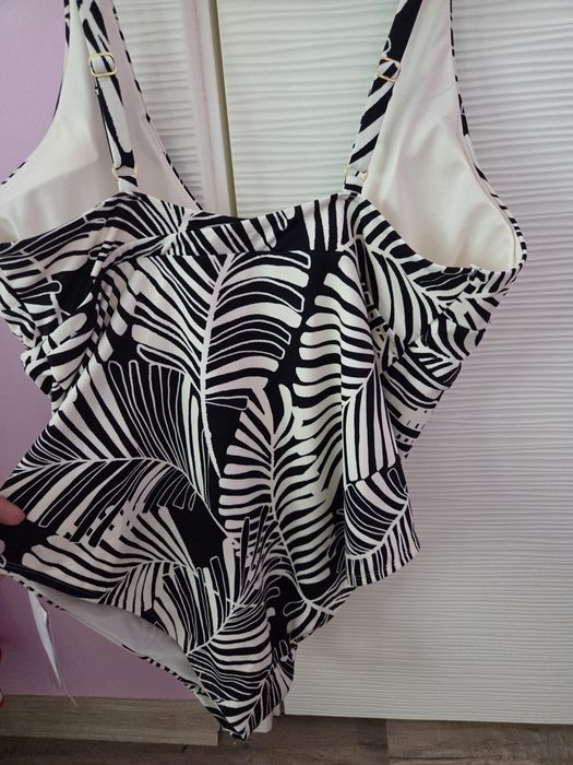 Дамски бански нов