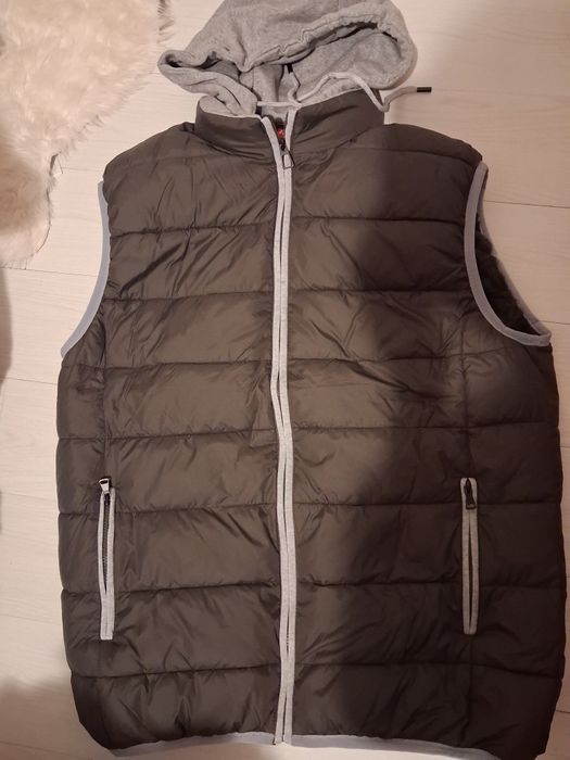 Vesta barbati imblanita ,mărimea 2 XL