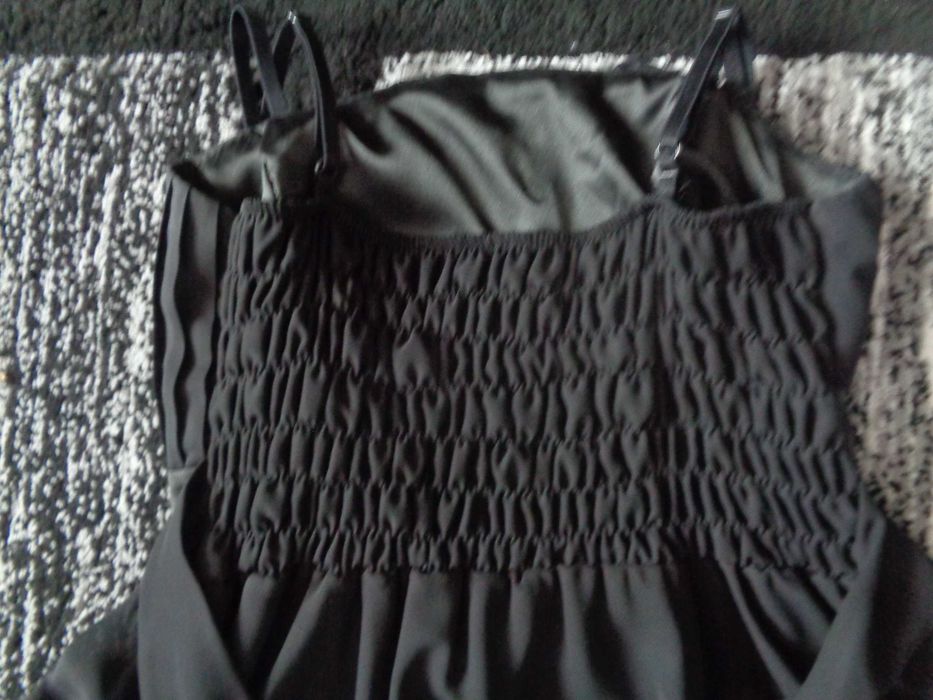 Vand rochie de  vara pt dama 2.