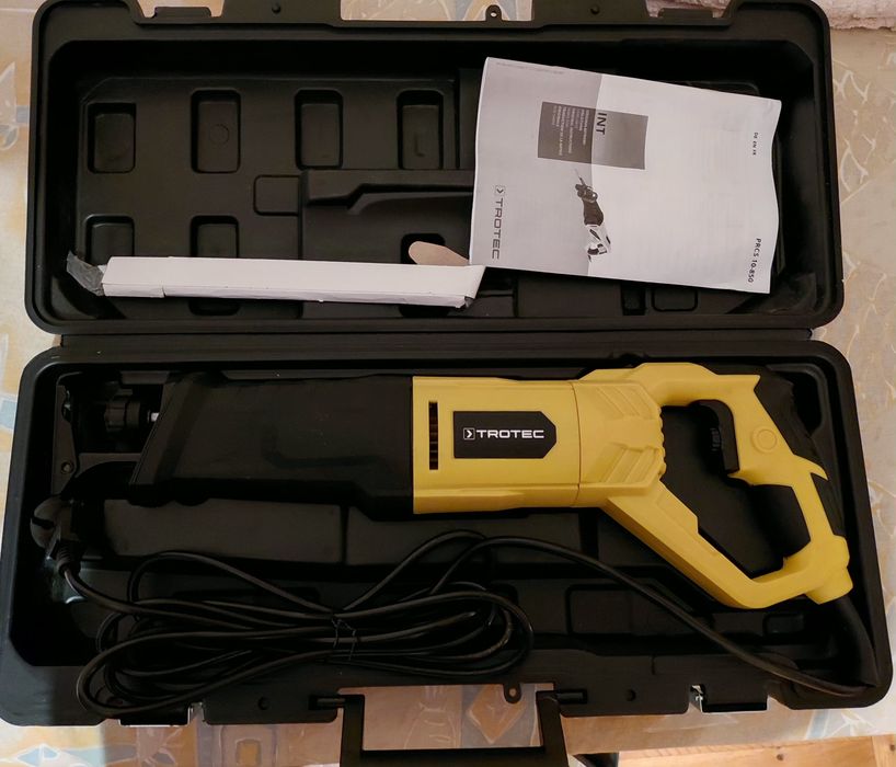 Саблен трион Trotec PRCS 10-850 (850W) с куфар/нов/
