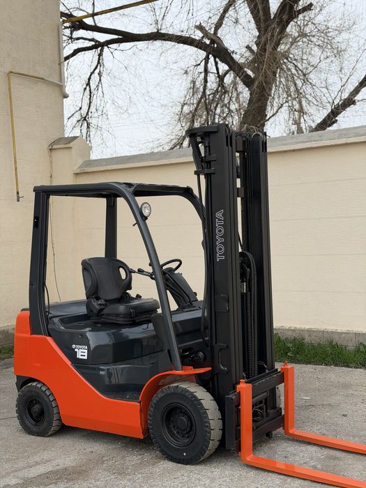 Вилочный погрузчик кара автокара