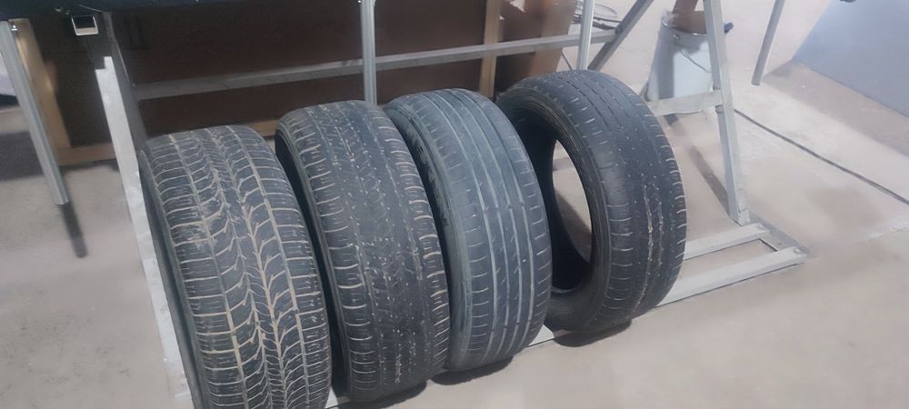 Продам резину 215/55/17