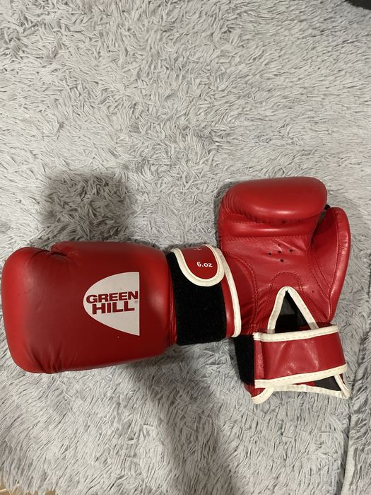 Боксёрские перчатки