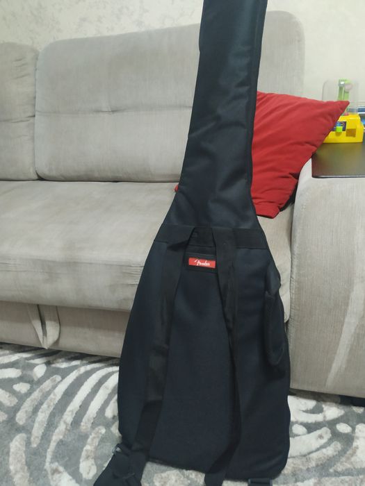 Продам электрогитару Fender