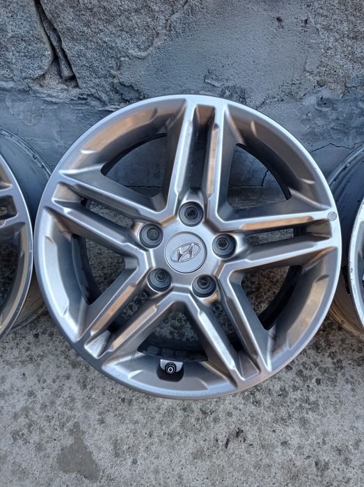16 5x114.3 HYUNDAI Оригинални-Внос то Австрия