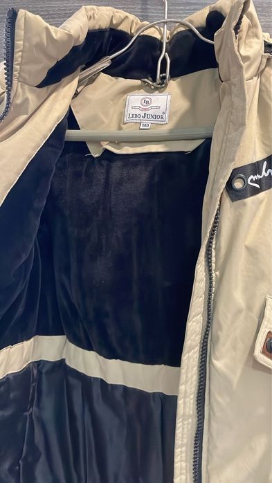 Продам пуховик зимний на девочку