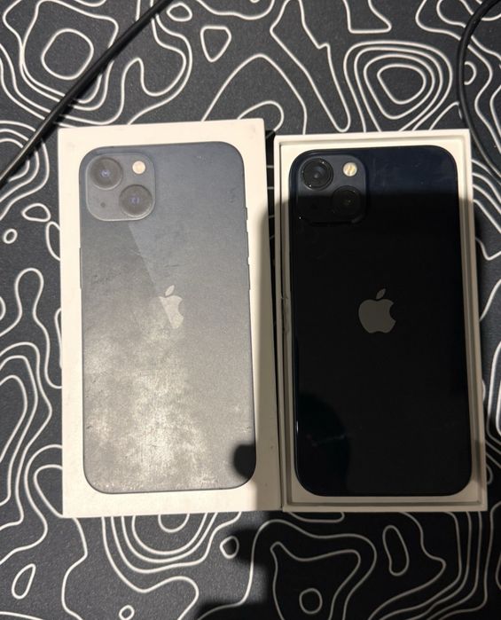 Продам заблокированный айфон 13