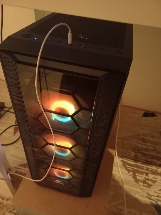 Компьютер с полной комплектацией