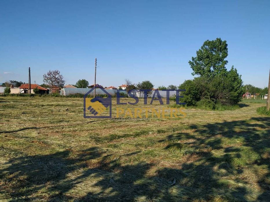 Земеделски имот в Пловдив, област-с.Стряма площ 3594 цена 71900