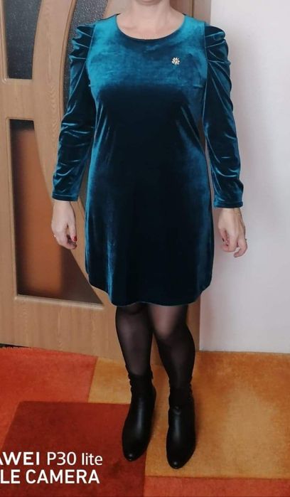 Rochie catifea .