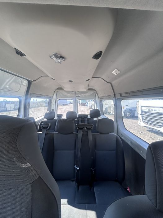 Renault Master 3 an 2018 cu 8+1 locuri