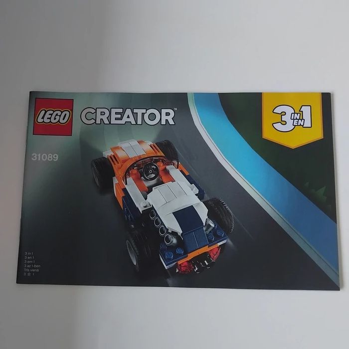 LEGO Creator 3 în 1 – Mașina de curse Sunset 31089, completă, cu instrucțiuni