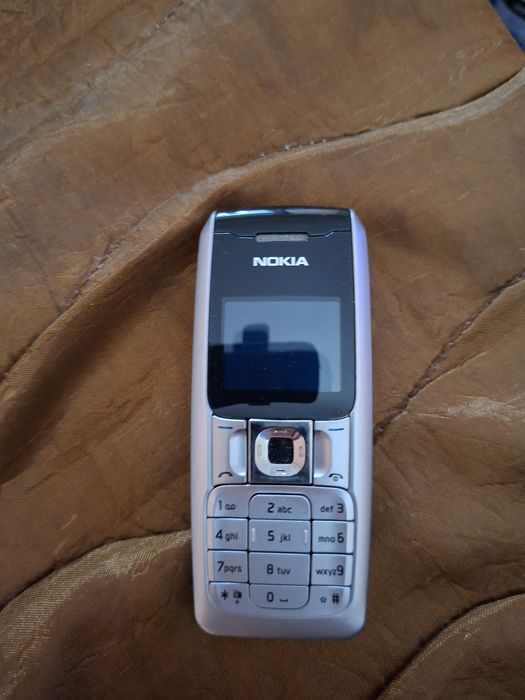 Продавам Нокия 2310