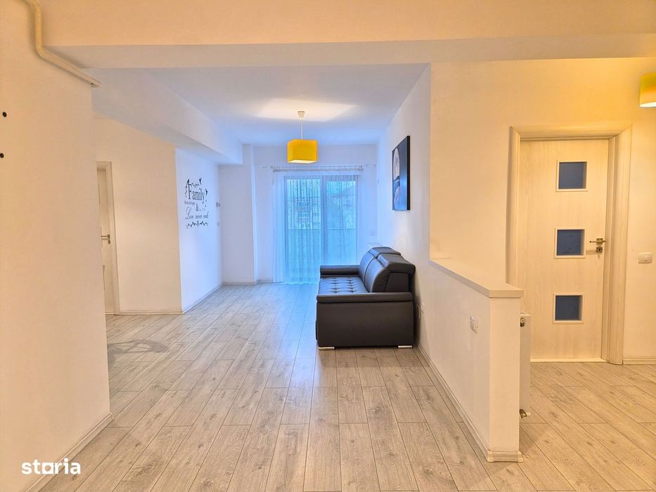 De Inchiriat 3 Camere | 100 Mpu | Parcare Privata | Renovat |