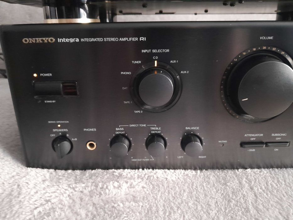 set ONKYO INTEGRA amplificator A-807 + cd-player DX-6930