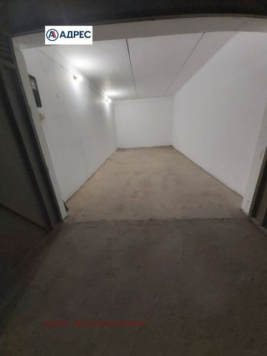 Гараж в Плевен-Сторгозия площ 19 цена 21000