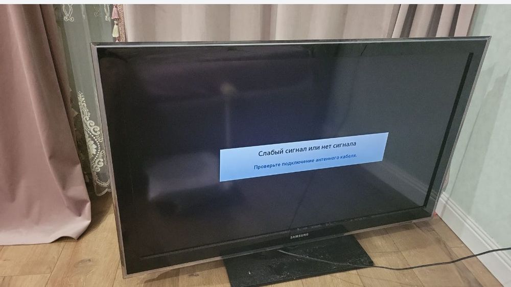 Смарт телевизор Samsung 106 см WiFi YouTube