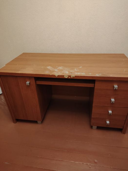 Столы, тумба, стул