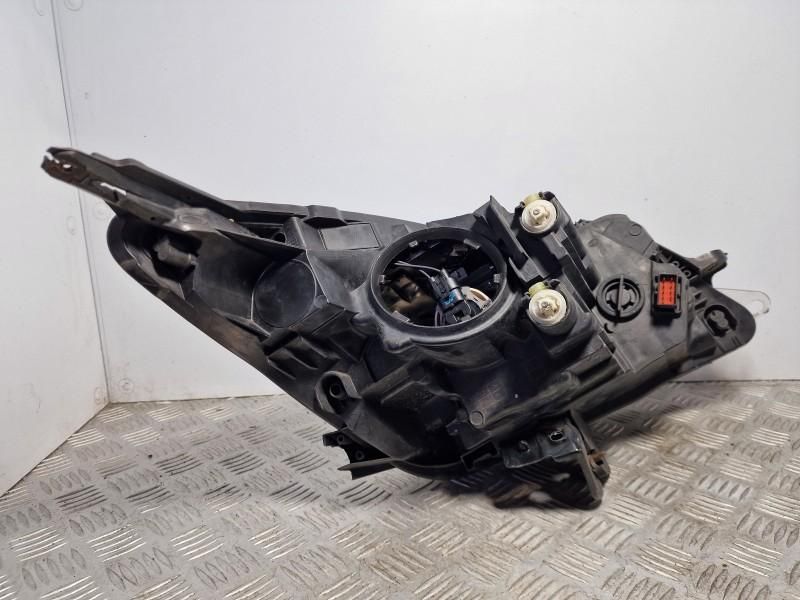 Far stanga lupa bec halogen cu defect Opel Insignia A facelift