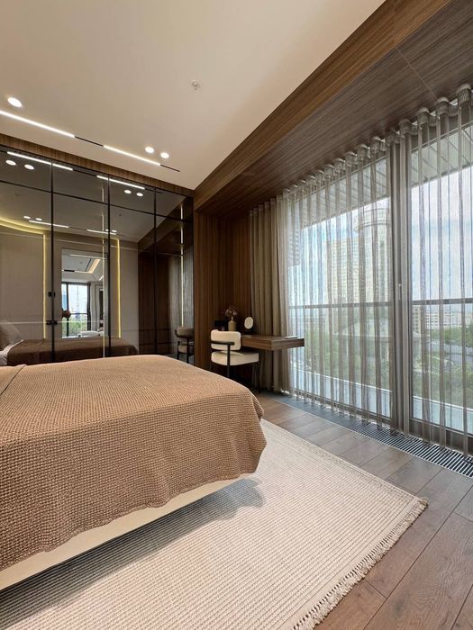 NRG U-TOWER 2/6/27 Premium luxury