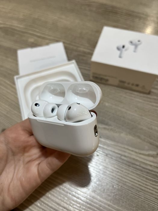 Наушники AirPods Pro 3