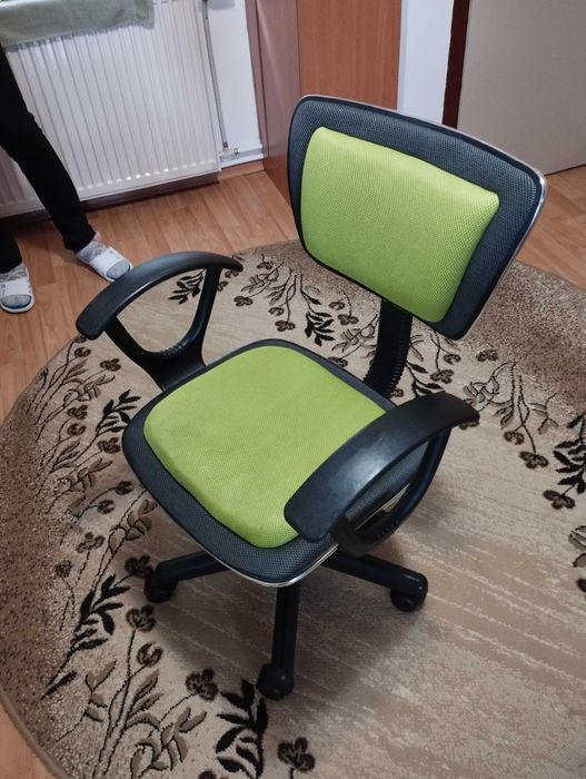 Детско обзавеждане, легло, бюро, шкаф, стол