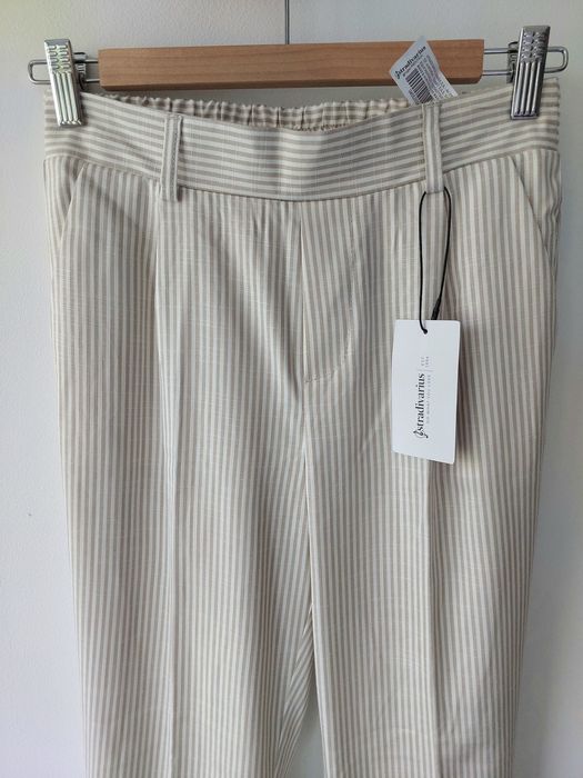 Pantaloni dungi Stradivarius