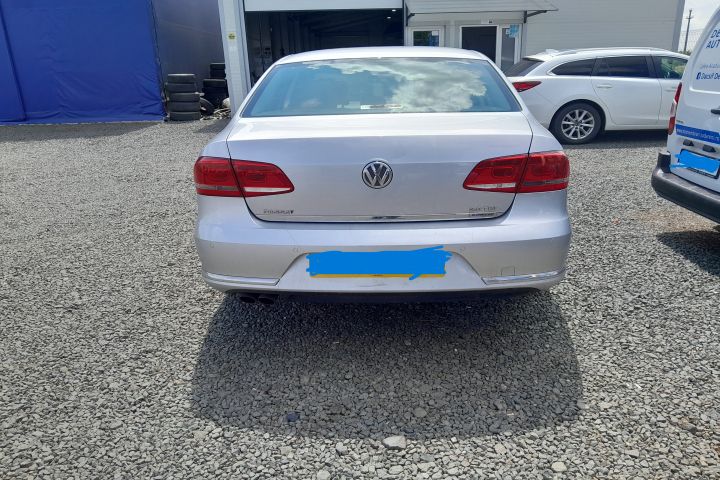 Dezmembrez Volkswagen VW Passat B7