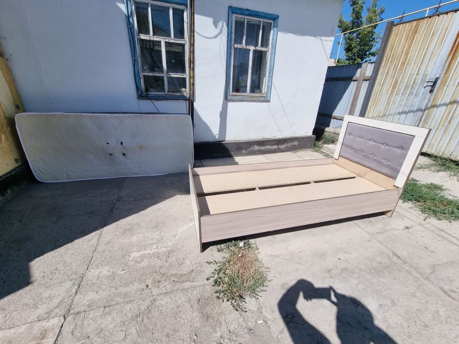 срочно продам кровать