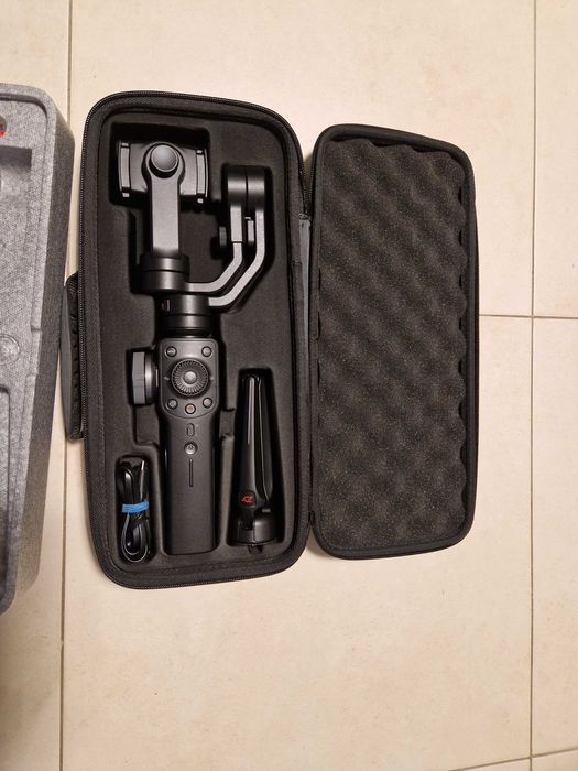 Стабилизатор за смартфони-Гимбал- Zhiyun-Tech SMOOTH 4