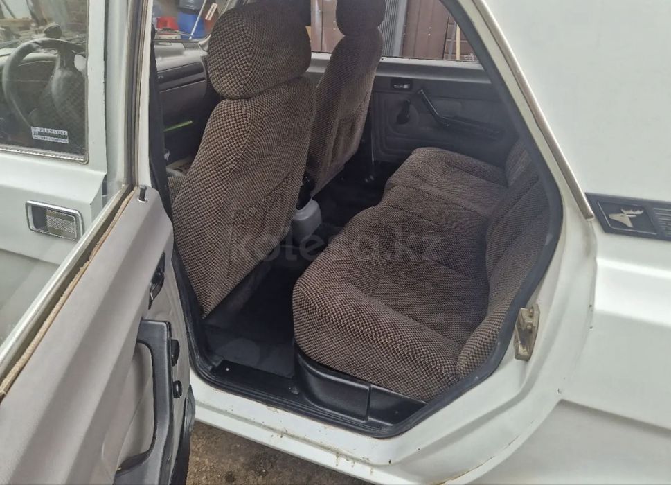 Волга 3110 года 1998