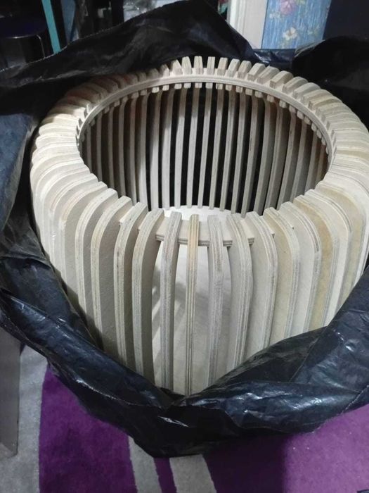 Вазы для интерьера - одна напольная