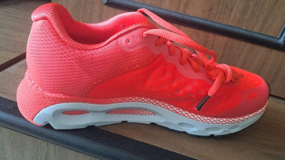 Under Armour Honor Infiniti.