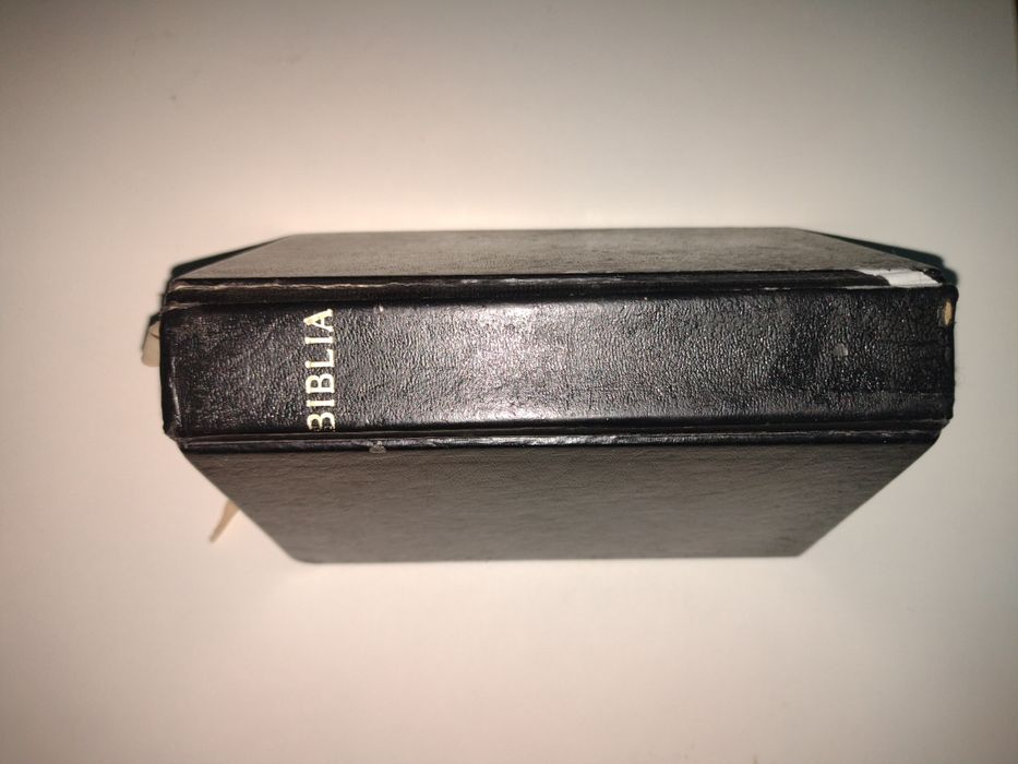 Vând Biblia cu Trimiteri - ediție veche