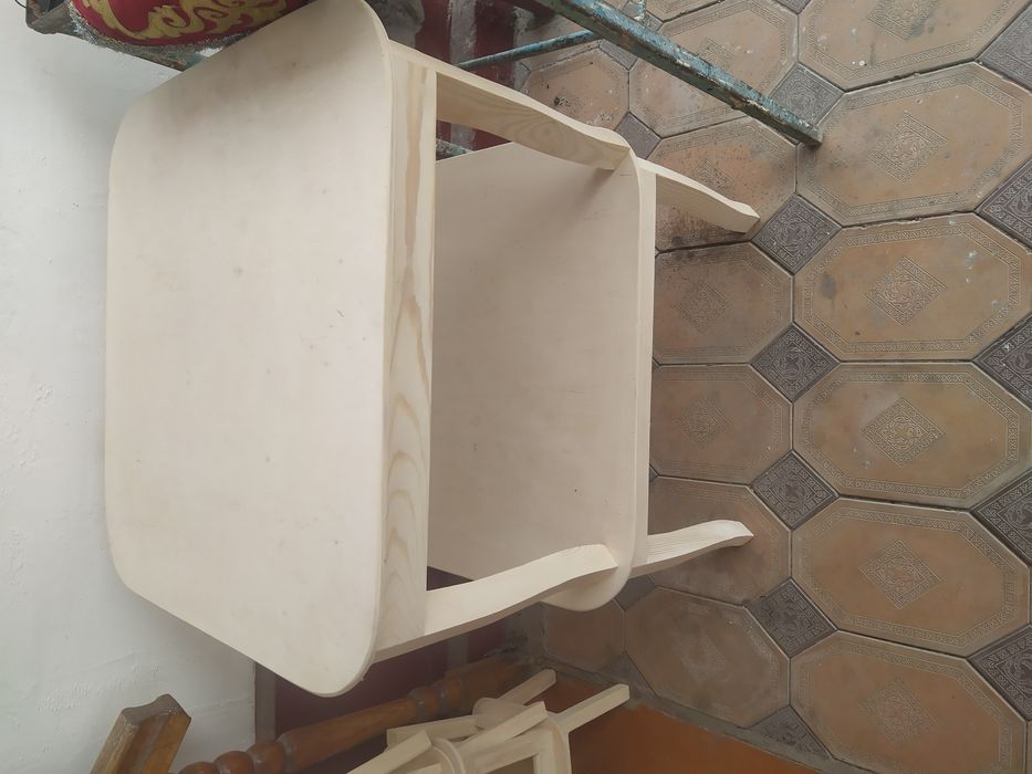 Продам табуретки детские столы стулья