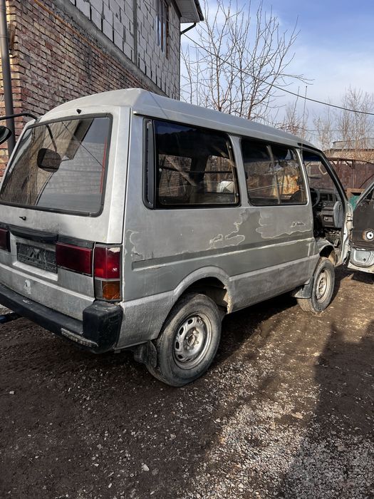 Nissan vanetto 2.0 diezel