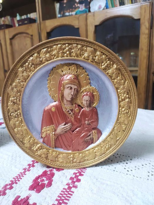 Icoana sculptate in lemn