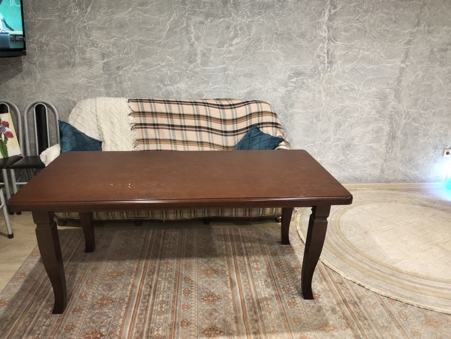 Мебель стол хороши