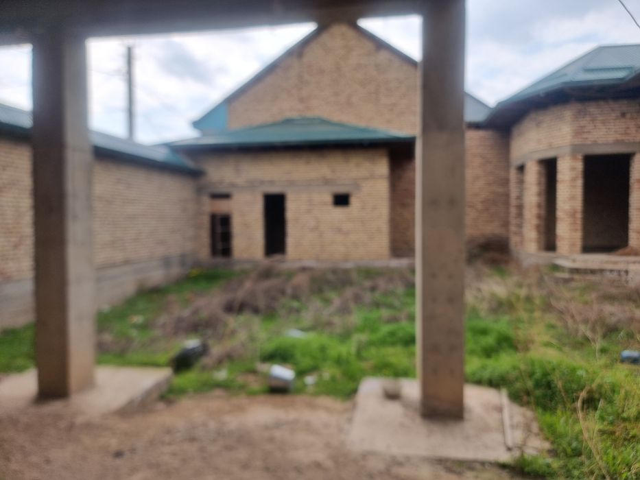 Уй сотилади янги кардиология олди 6 соток 6 хона