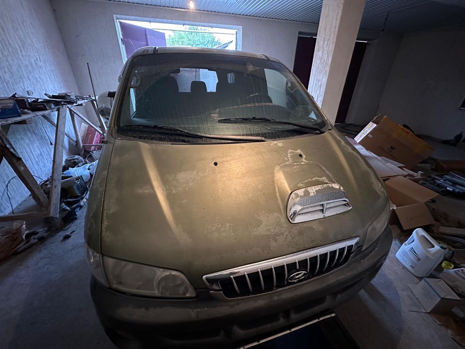 Hyundai Starex 2002