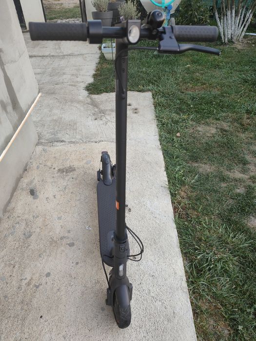 Xiaomi Mi Electric Scooter din generația M365